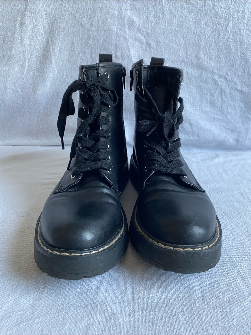 Madden Girl Kurrt Women’s Black Lace-Up Platform Combat Boots - Picture 3 of 14